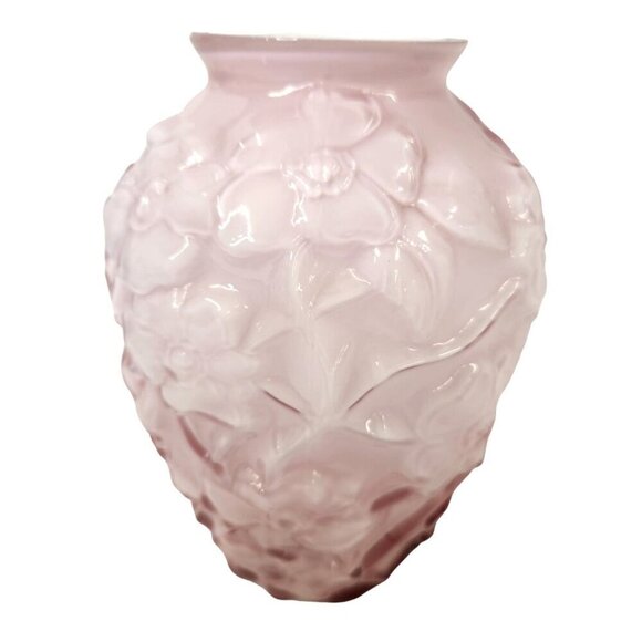 Fenton Other - Vintage ombré pink Fenton dogwood cased glass vase 7 inches tall.